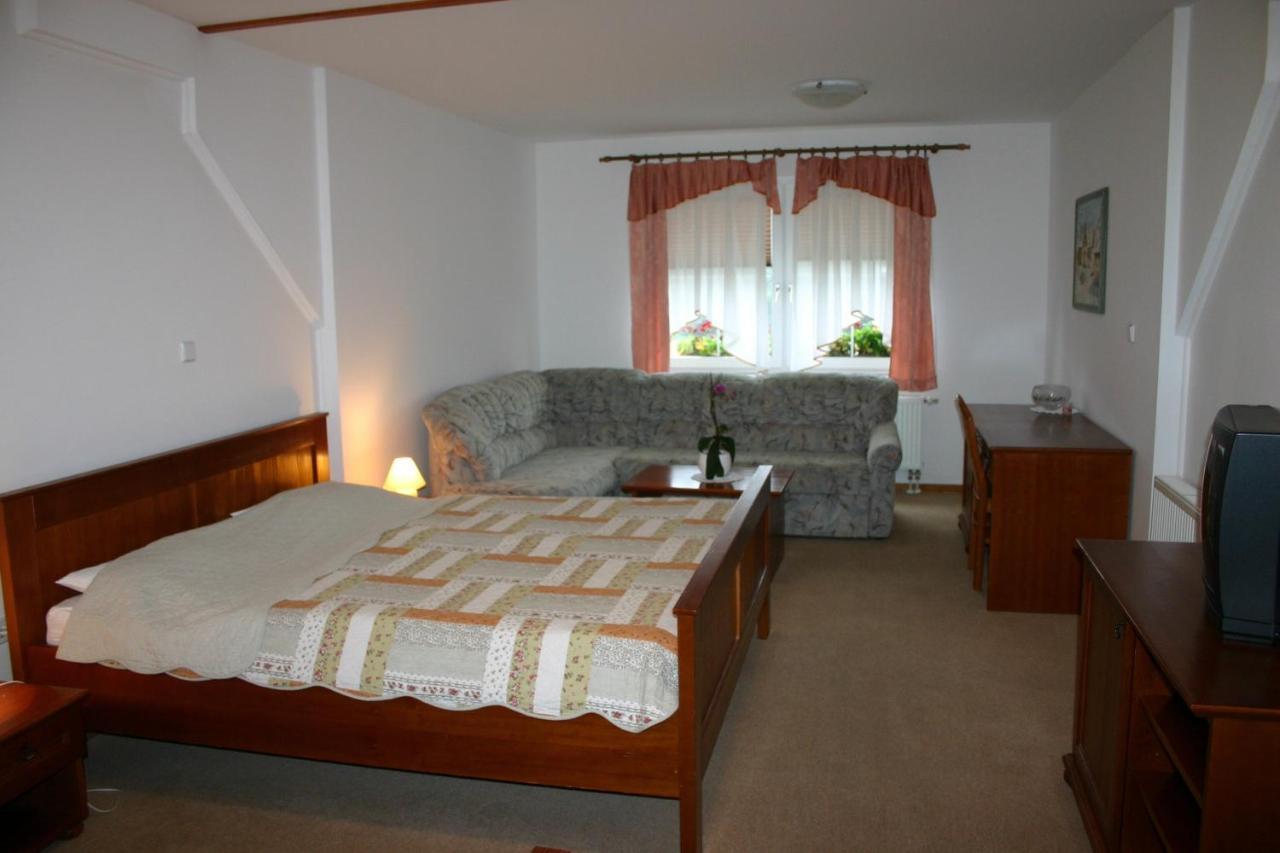 Gostisce - Guest House Stari Hrast Ljutomer Quarto foto